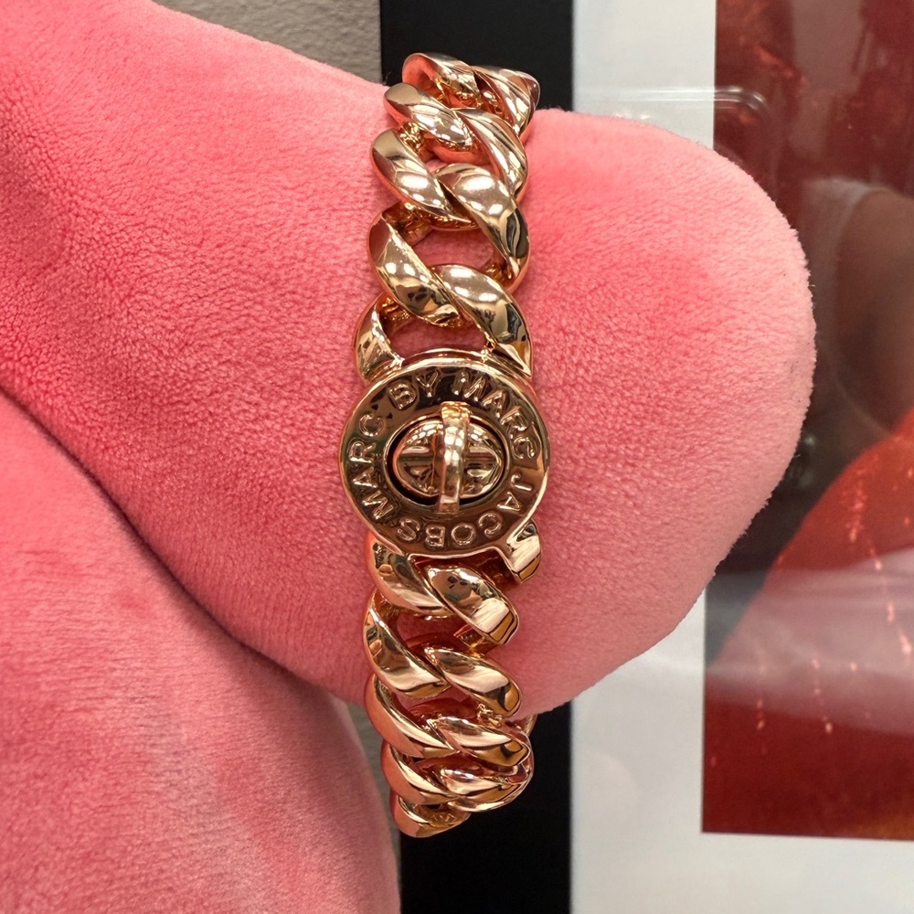 Marc Jacobs Rose Gold Chain Bracelet with Turlock and Logo